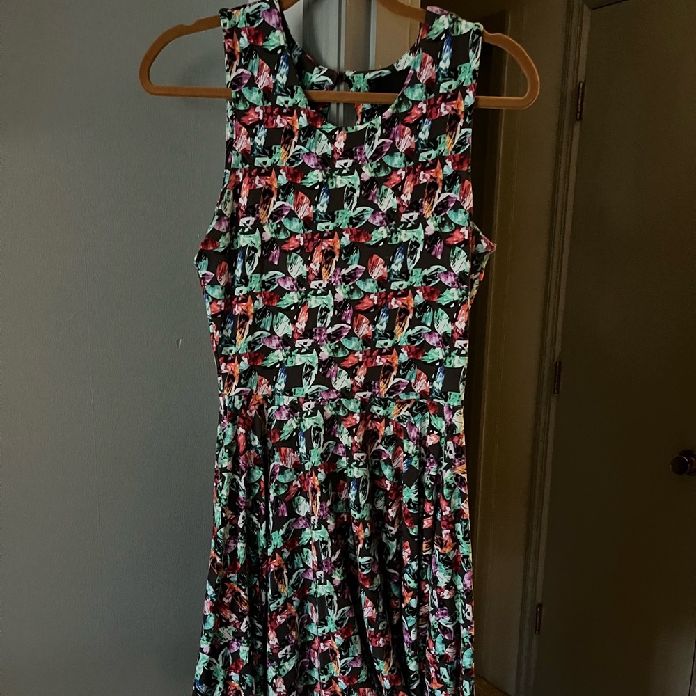 Cynthia Rowley dress size medium stretchy sleeveless comfortable cute EUC